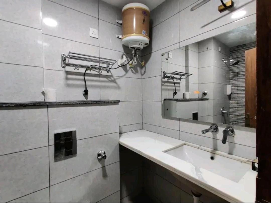 Hotel Bsh Group Noida Bagian luar foto